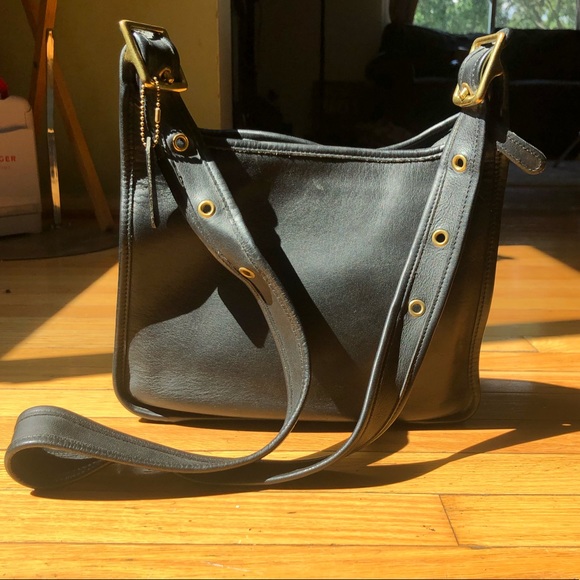 Coach full leather black crossbody - Picture 1 of 7